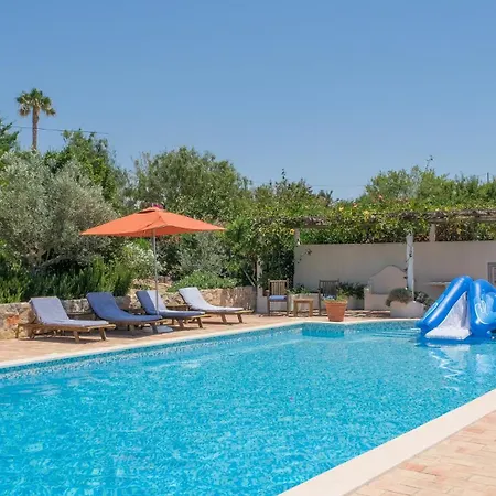 וילה Casa Flores *