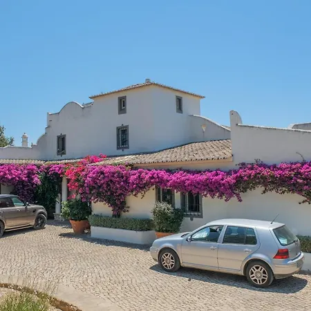 Casa Flores Villa *