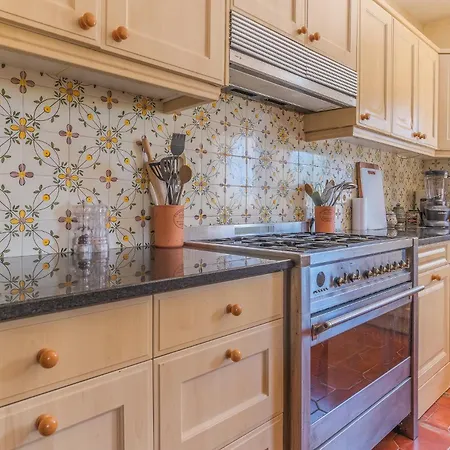 Casa Flores Villa *