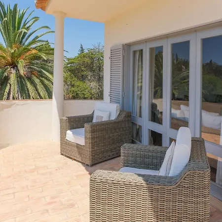 Casa Flores Villa Lagos