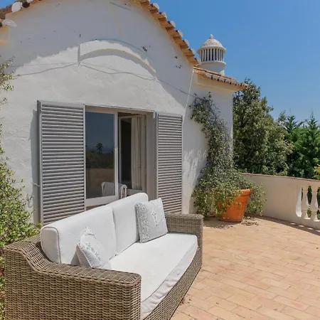 Casa Flores Villa *